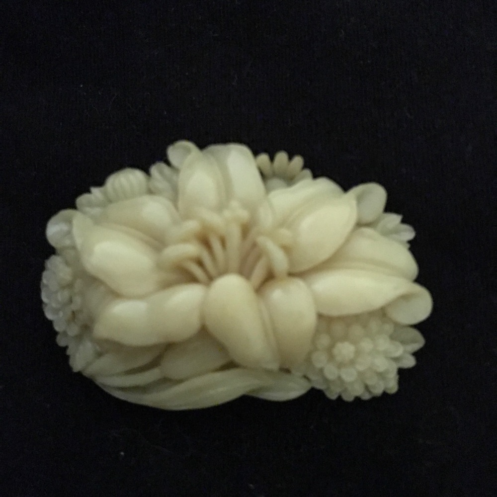 Vintage ivory Celluloid Lily Clasp